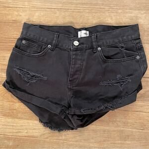 Amuse Society woman's distressed black four button jean shorts size 27 B14